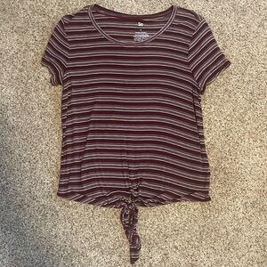 Maroon striped t shirt